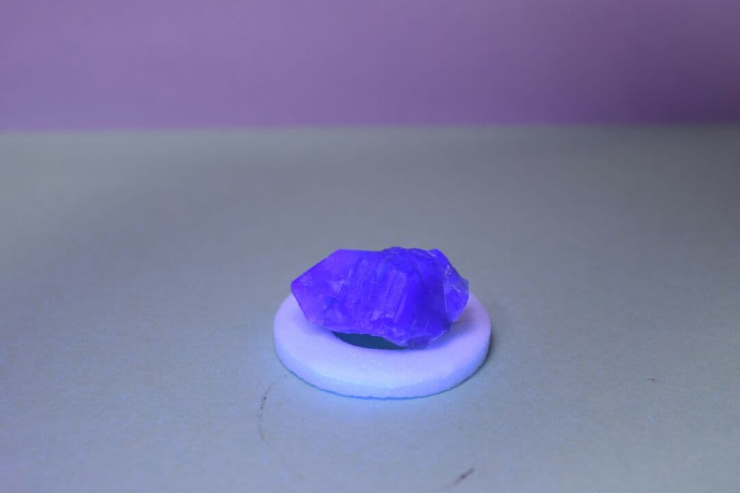 紫外線発光蛍石　原石 グリーンフローライト ホタル石 　超強蛍光　 イングランド