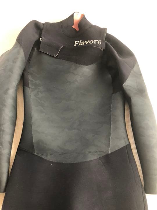 ウェットスーツ　3ミリ