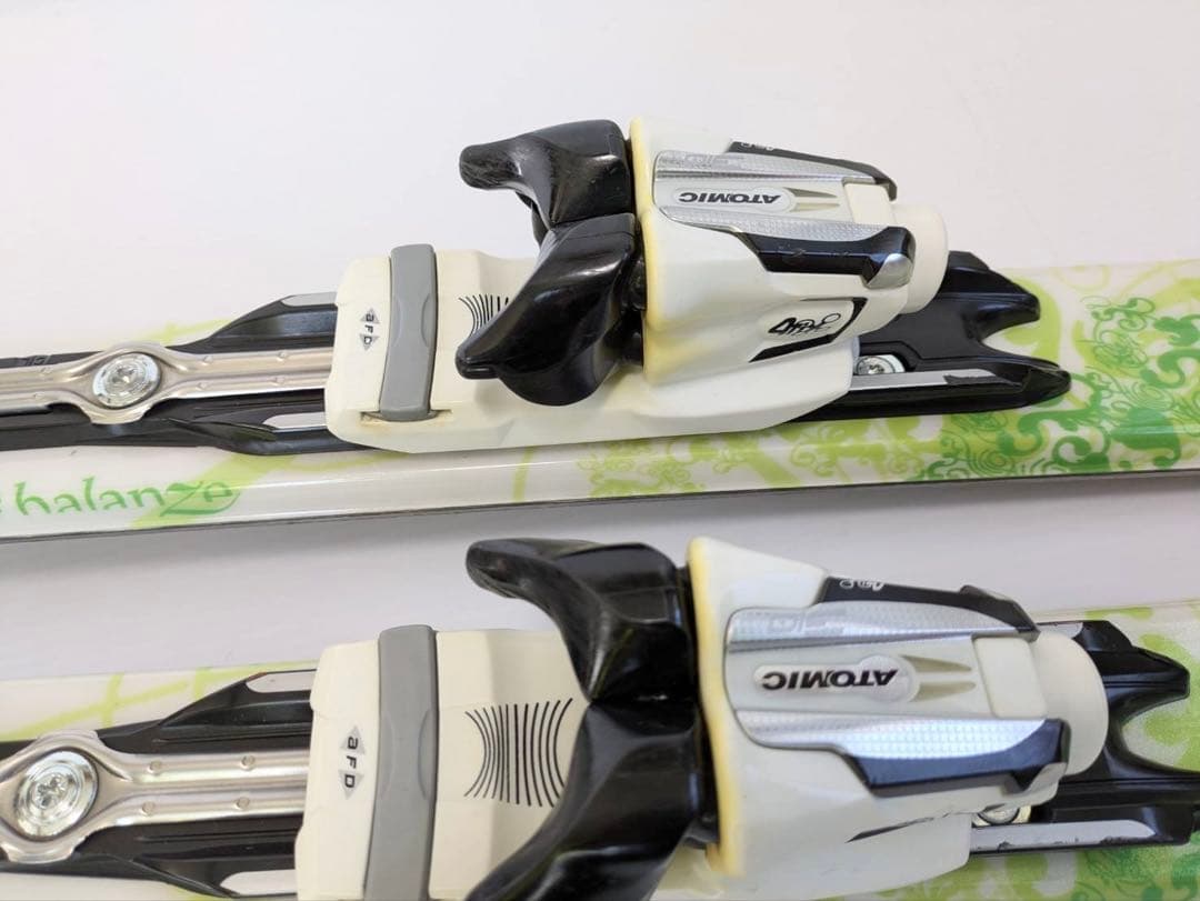 レディーススキー板　ATOMIC NANO 150㎝【ブーツ、ストック付】