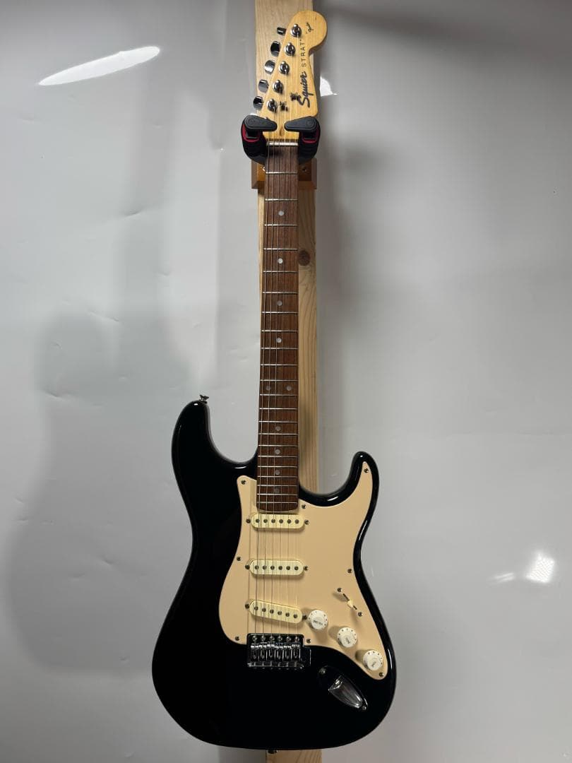 Squier STRAT by Fender YN6シリアル ソフトケース付き