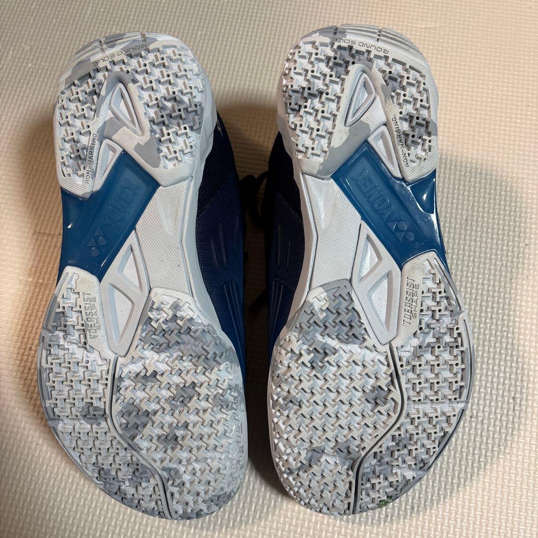 YONEX CASCADEDRIVE バドミントンシューズ　24㎝