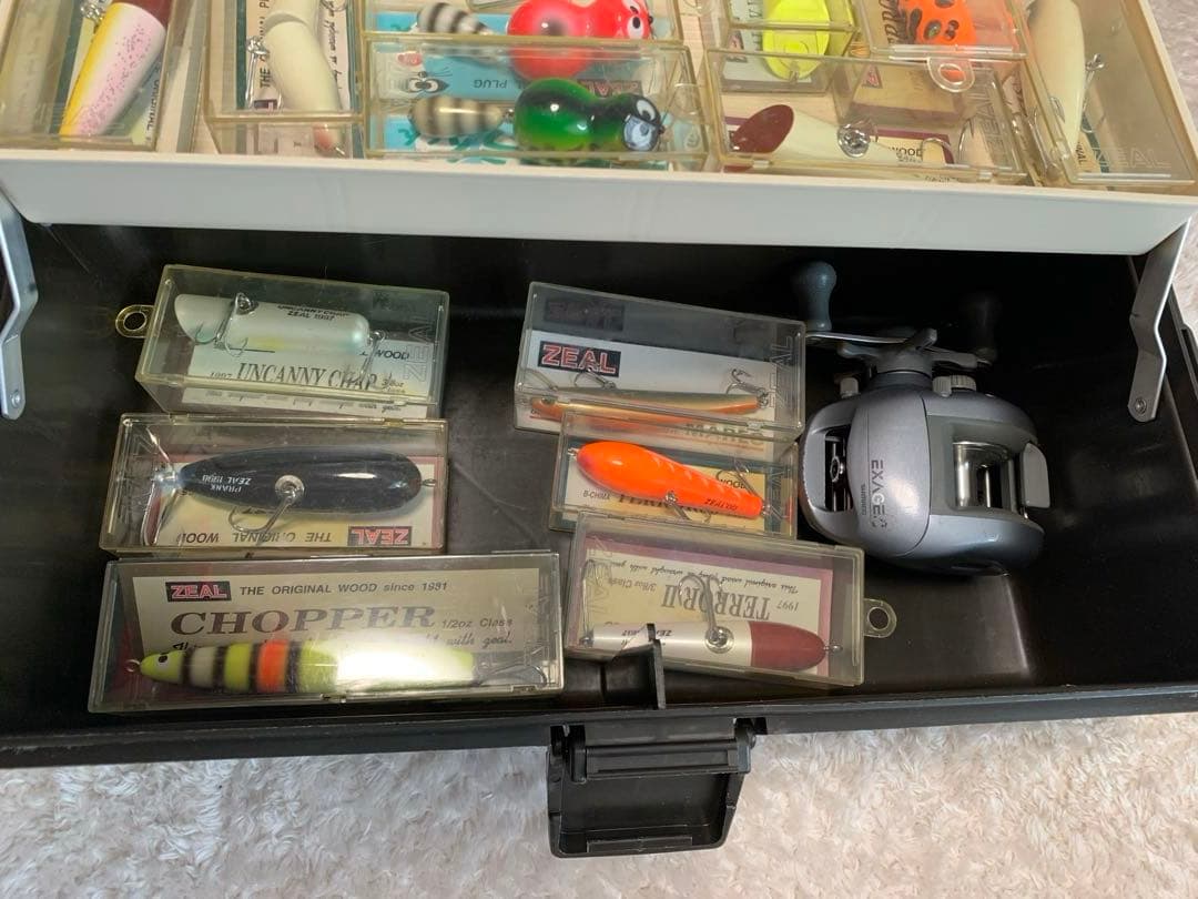 ルアー　zeal リール　シマノ　　タックスボックス