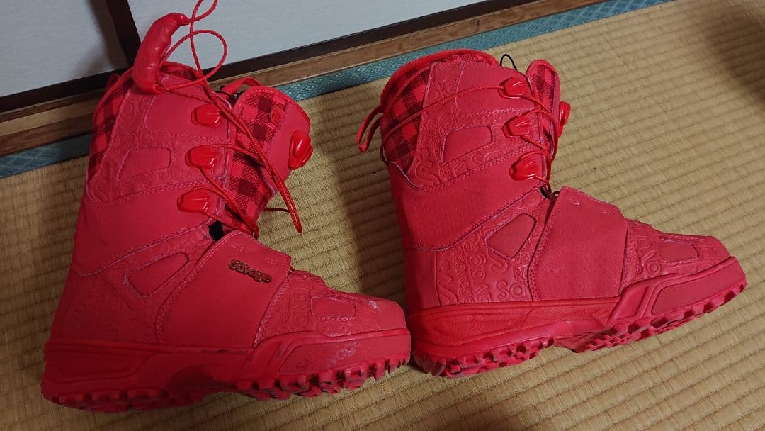 SALOMON サベージ 25,5 レッド 二回ほど使っています。長期保管品