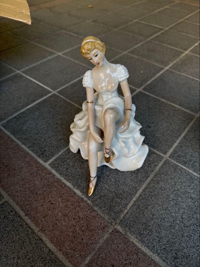 ドイツ　ウォーレンドルフ　バレリーナ陶器像 2体セット