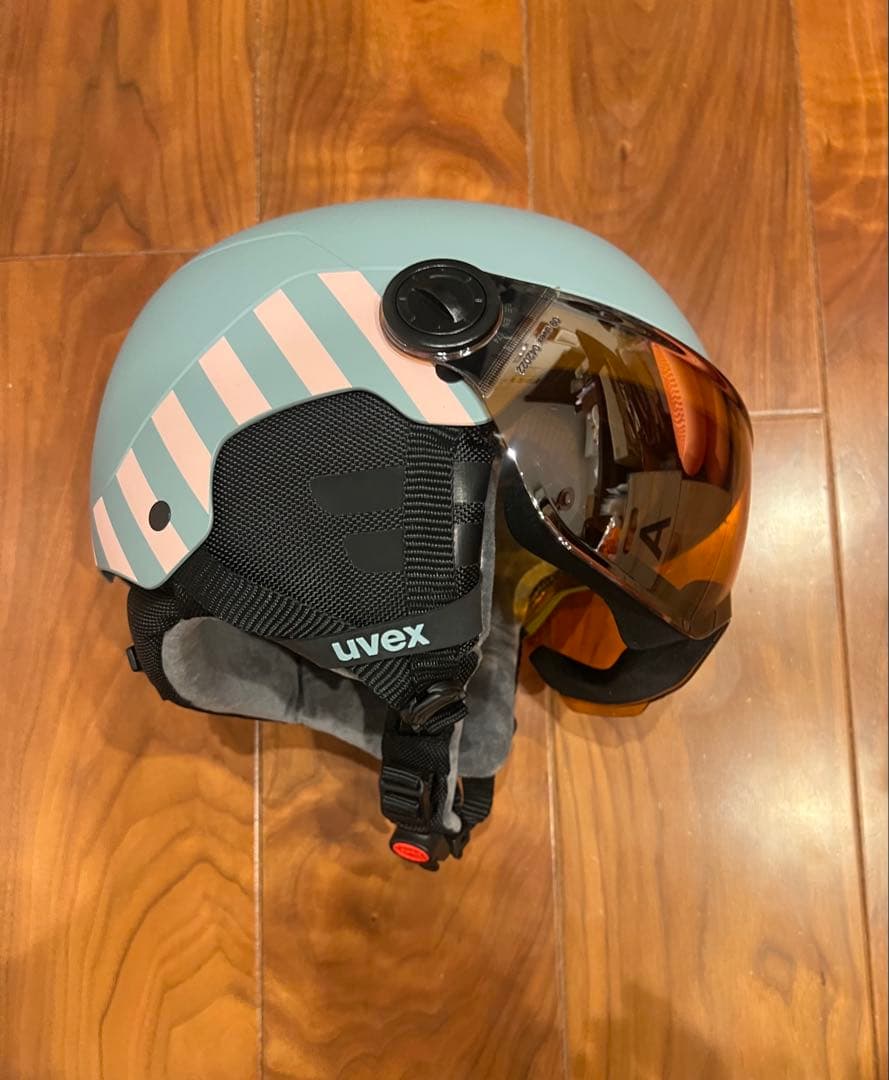 年末セールです【美品】uvex rocket jr. visor 51-55㎝