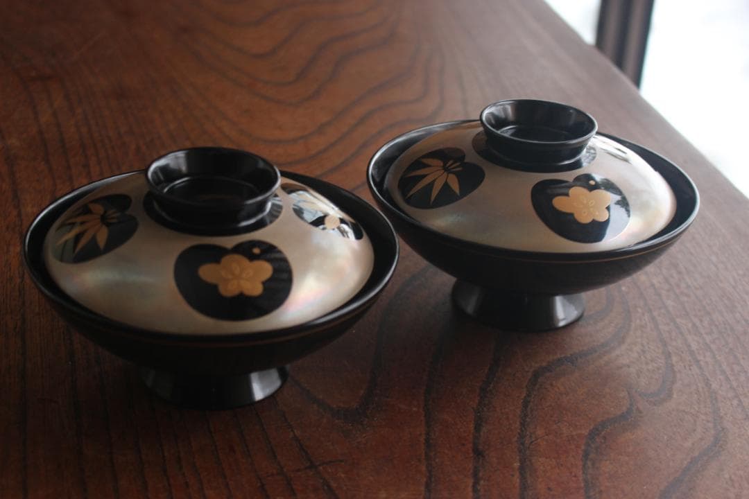 デッドストック！極上銀地に優美な四君子蒔絵の映えるお椀2点（検輪島塗蒔絵椀煮物椀