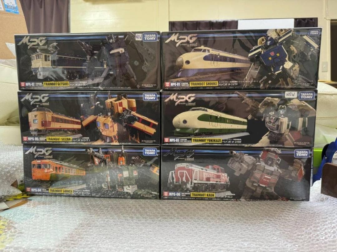 トレインボット MPG-01-->06 トランスフォーマー マスターピース 新品
