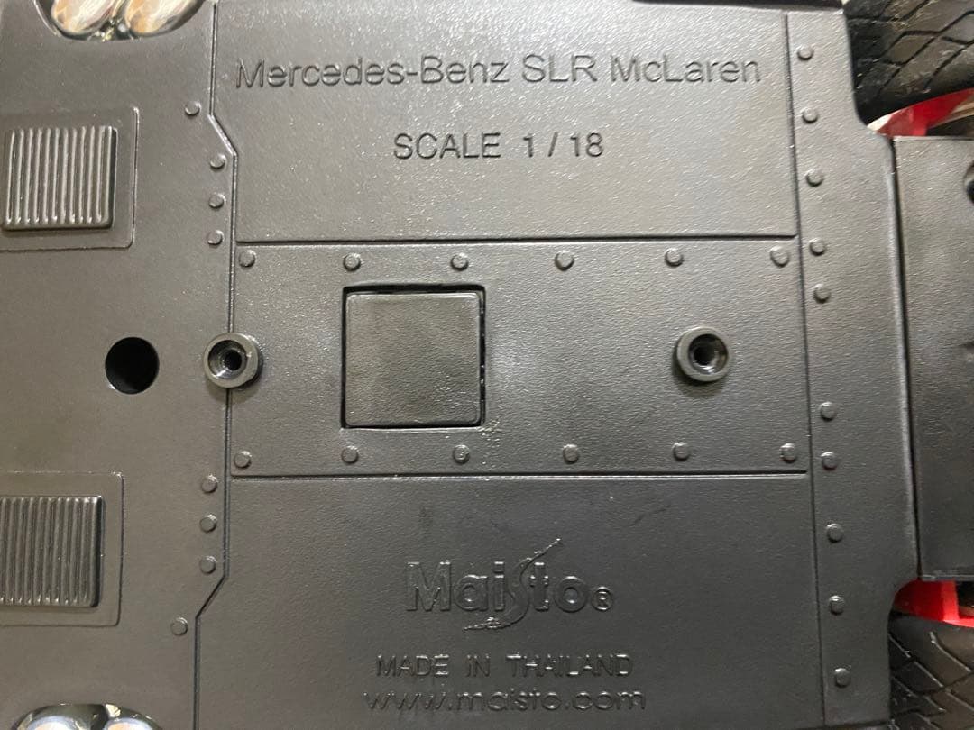 ミニカー Maisto Mercedes-Benz SLR McLaren 1/18