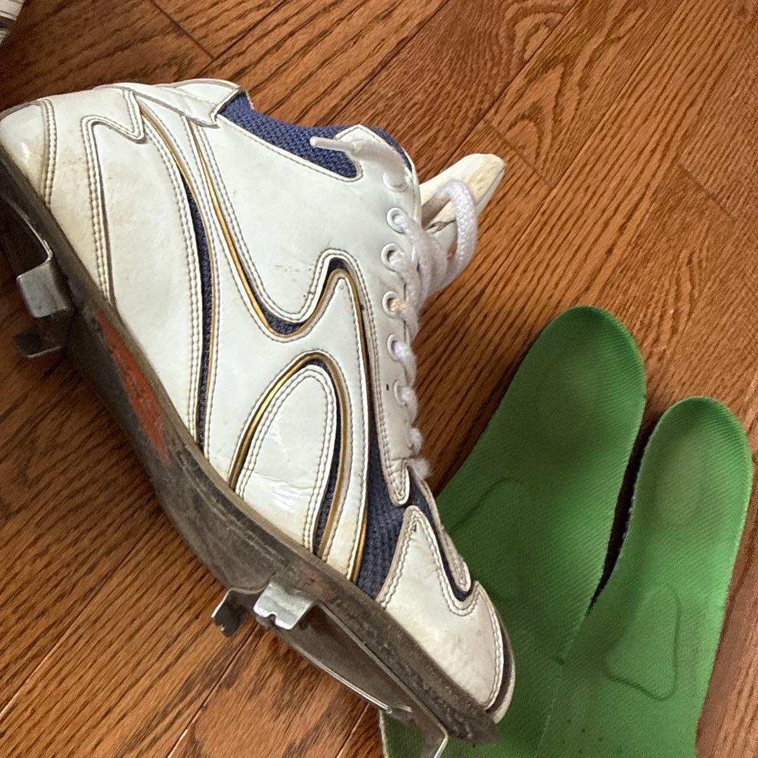 J スパイク ホワイト/ネイビー 番号7