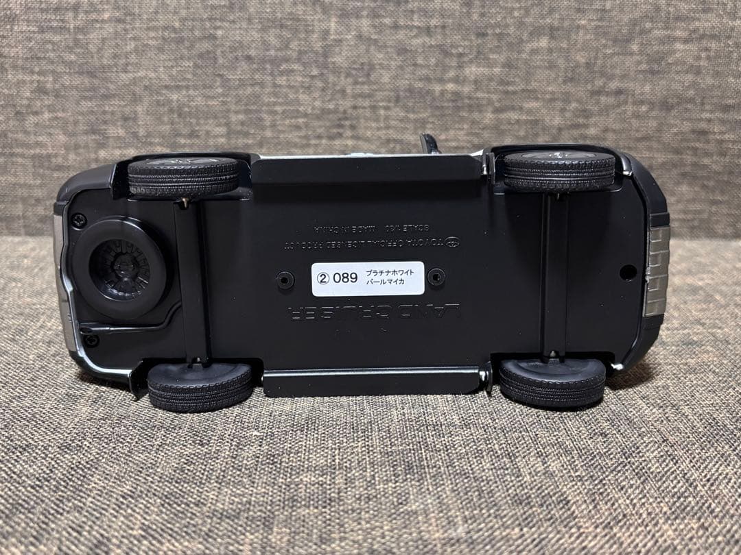 トヨタ ランドクルーザー250 1/30スケール