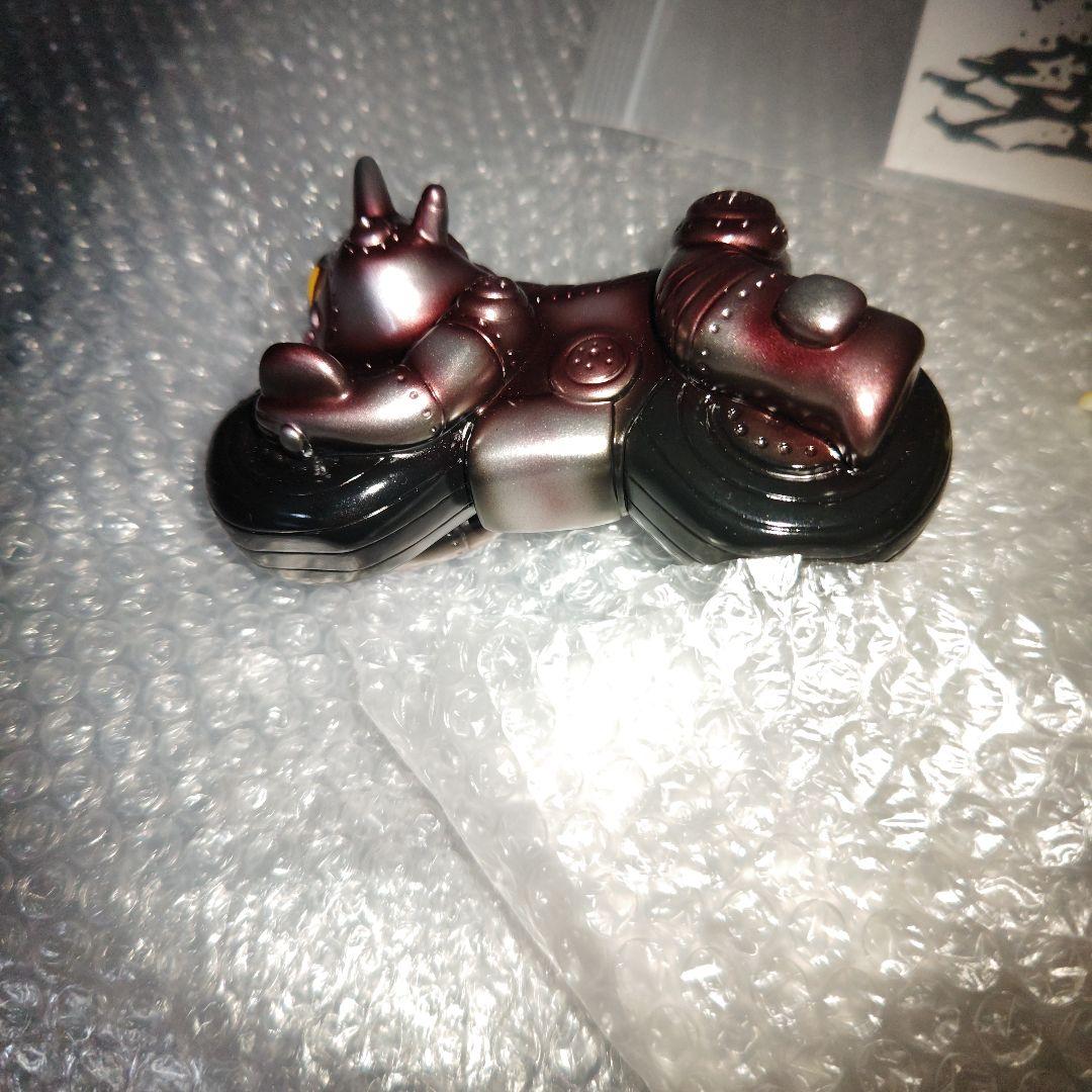 PILLS TOY　夢幻ロボット　人造人間　ソフビ　白