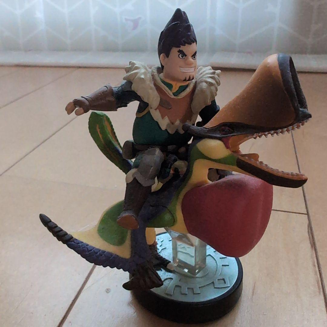 モンスターハンターストーリーズ　Amiibo　クルペッコ＆ダン先輩