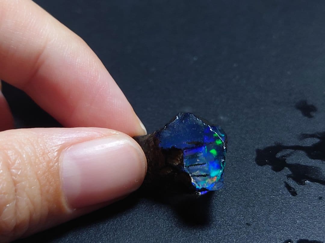 樹状突起　内包　エチオピアオパール　原石　鉱物標本