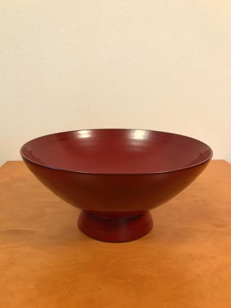 角偉三郎作　朱塗平口椀