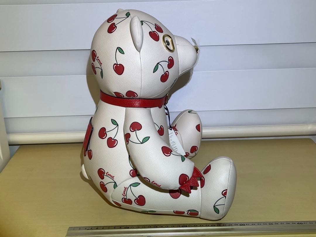 Coach チェリー柄 ぬいぐるみ