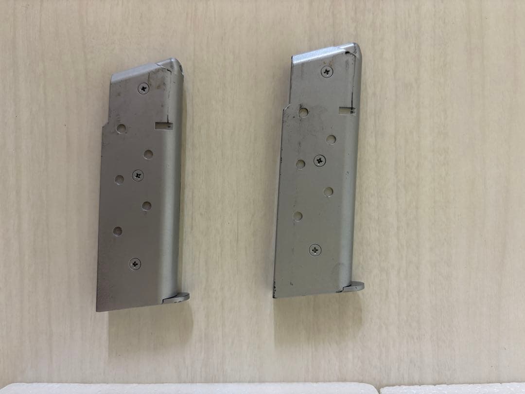 コルト M1911A1ガバメント　手作り　ギルデッドV12風　エアコッキング2丁