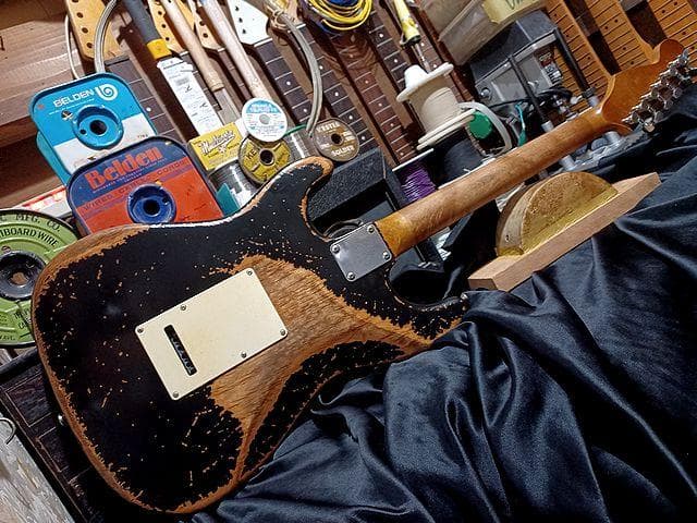 ★P90 Relic Vintage Black Stratocaster ★