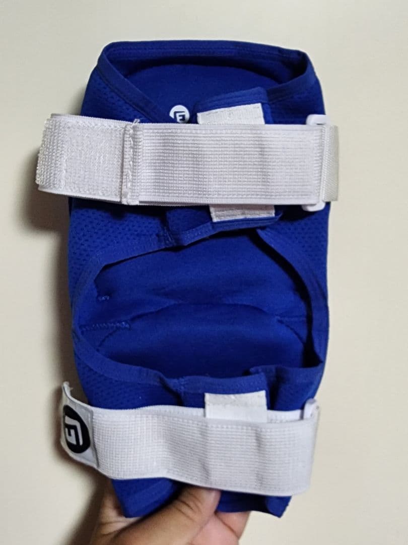 G-Form エルボーガード