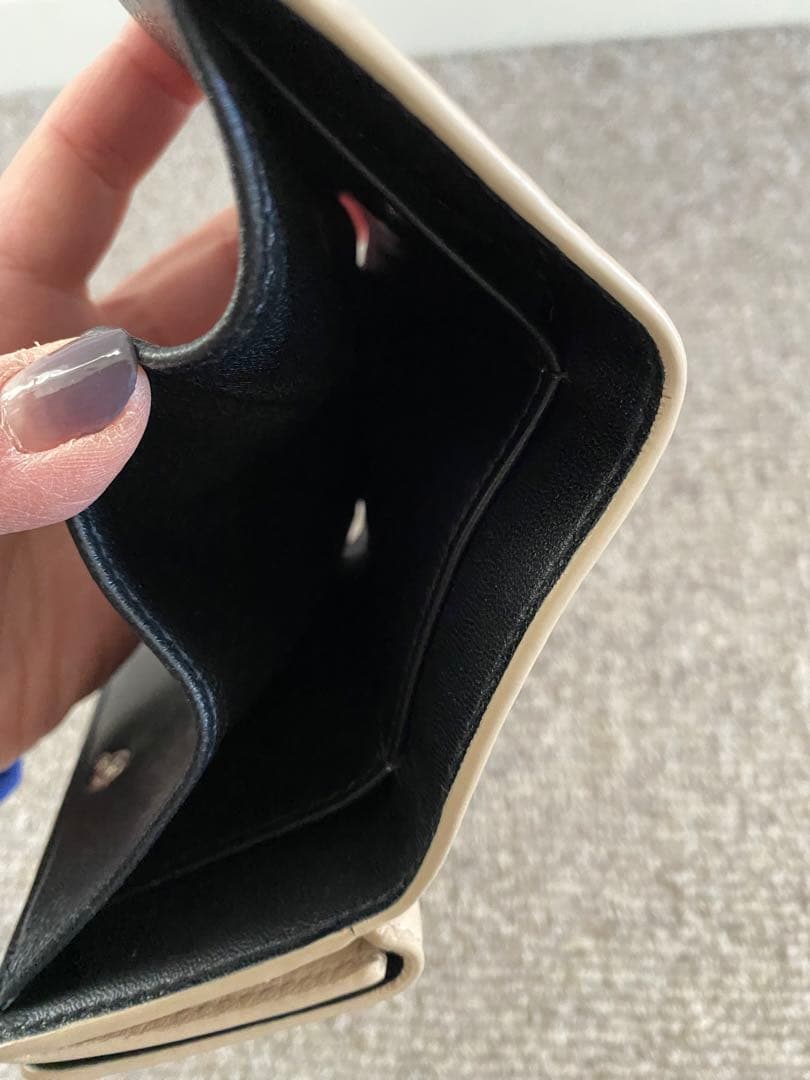 バレンシアガミニ財布