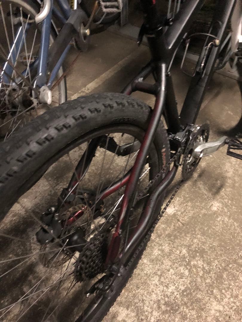 クロスバイク ブラック アルミフレーム