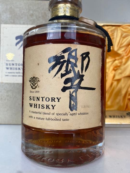 響　ノンエイジ　サントリーウイスキー  ゴールドラベル・金キャップ　未開栓