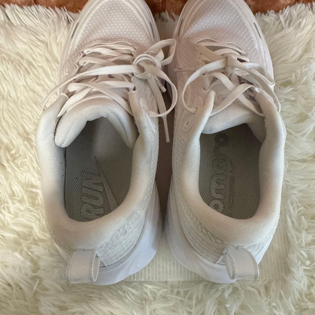 NIKE ナイキ VOMERO PLUS ボメロプラス　26センチ