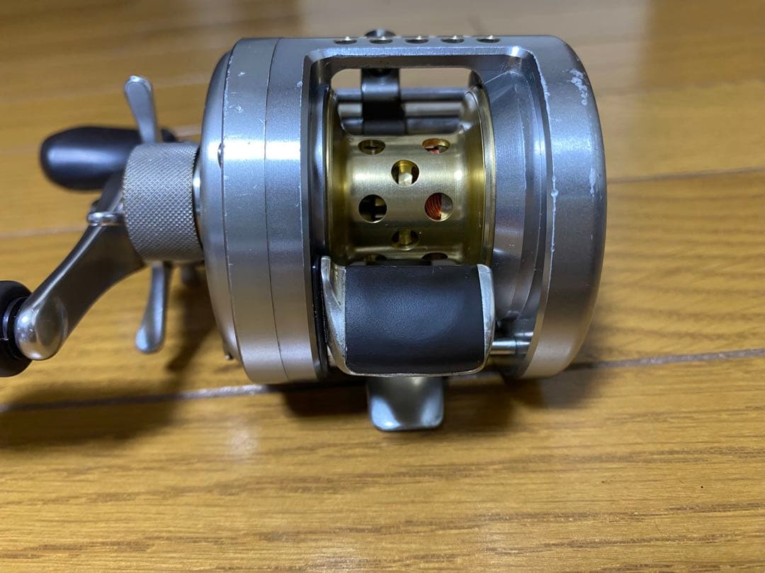 シマノ 03 カルカッタコンクエストDC 201 左