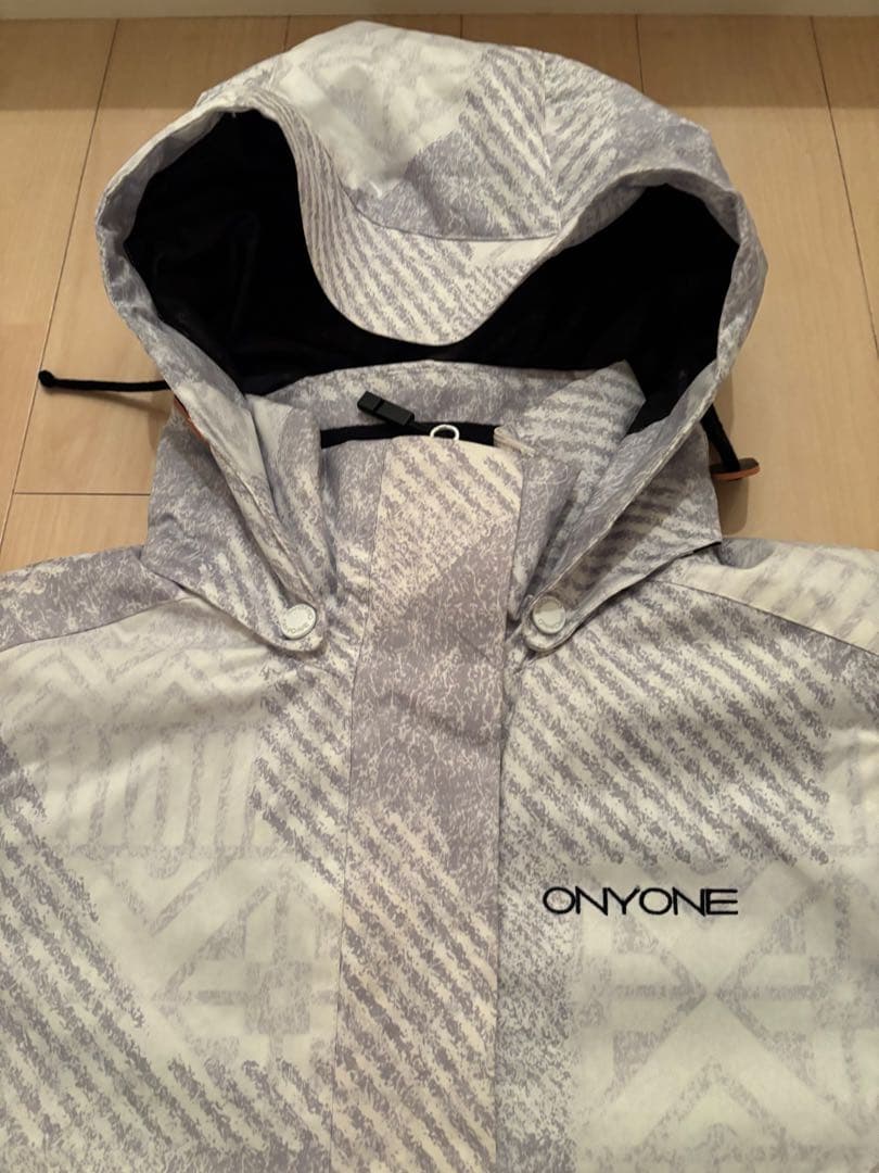 美品！1回着！オンヨネ　スキーウェア　上下セット　スノボウェア　Sサイズ