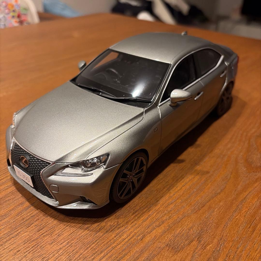 レクサスis Fスポーツ350 サムライ　1/18 展示のみ