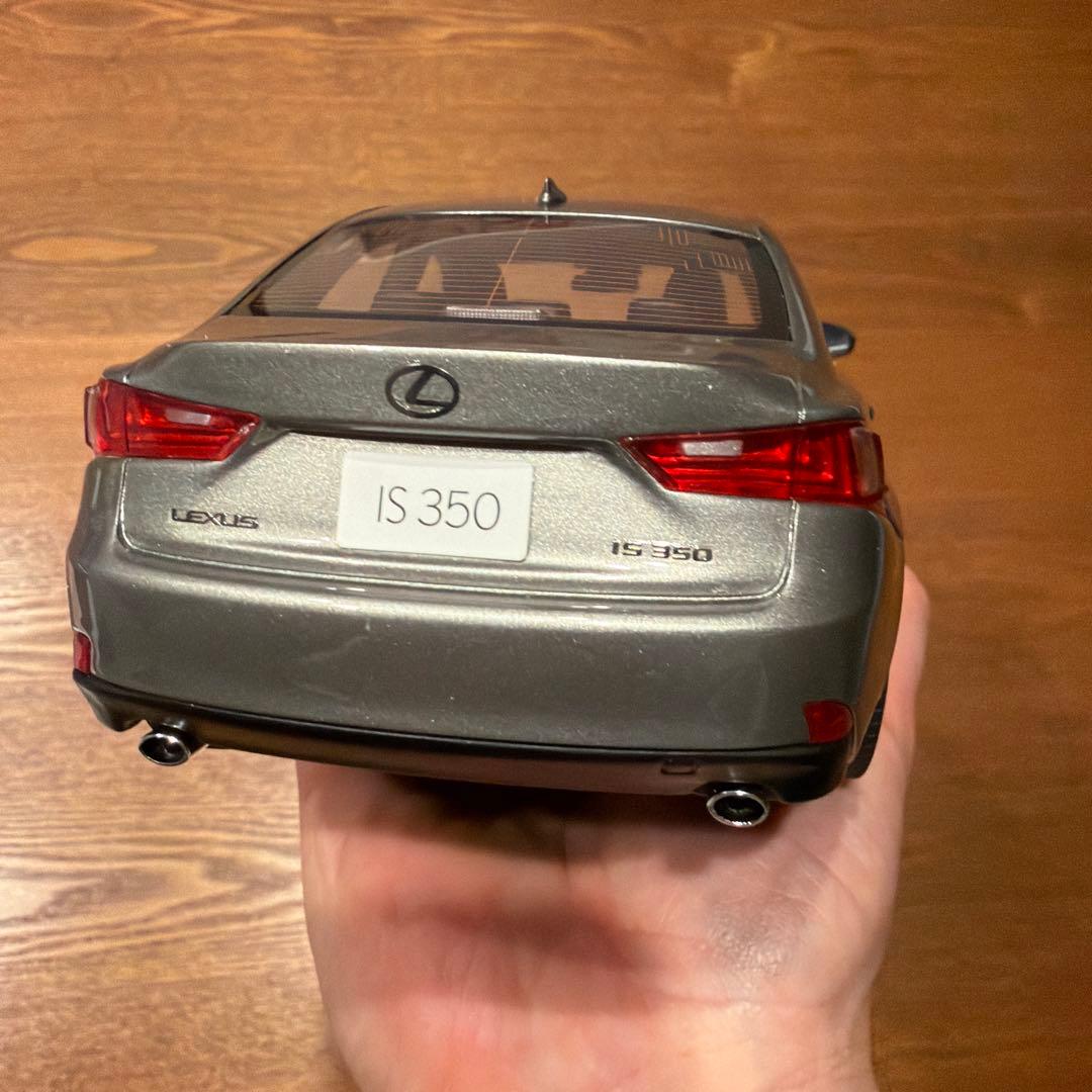 レクサスis Fスポーツ350 サムライ　1/18 展示のみ