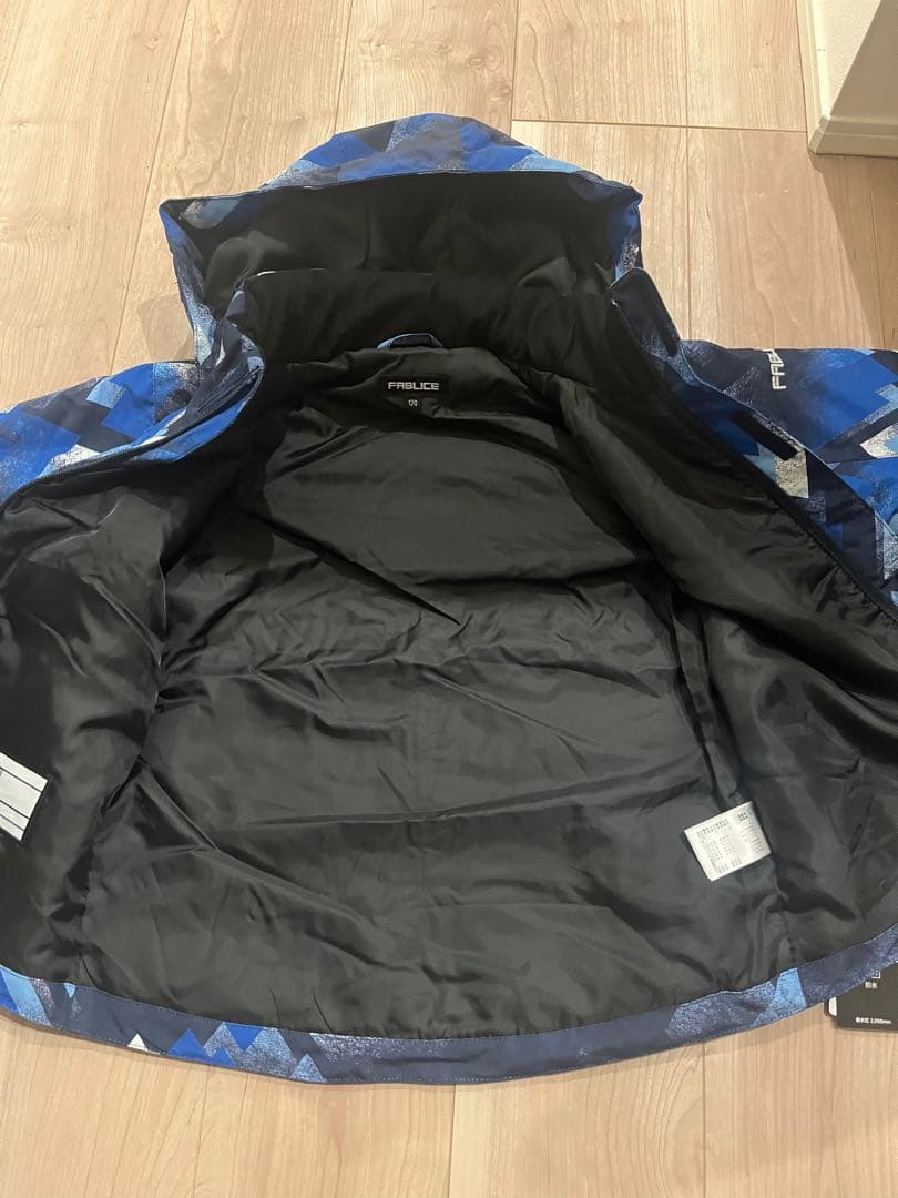 キッズ　スキーウェア　ボードウエア　ジャンプスーツ　120サイズ　サイズ調整可