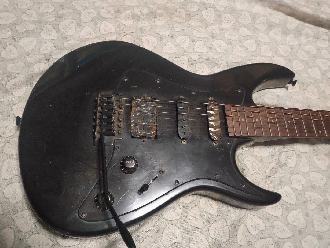 Black Dog アルダーボディ　ストラトキャスタータイプ　ジャンク