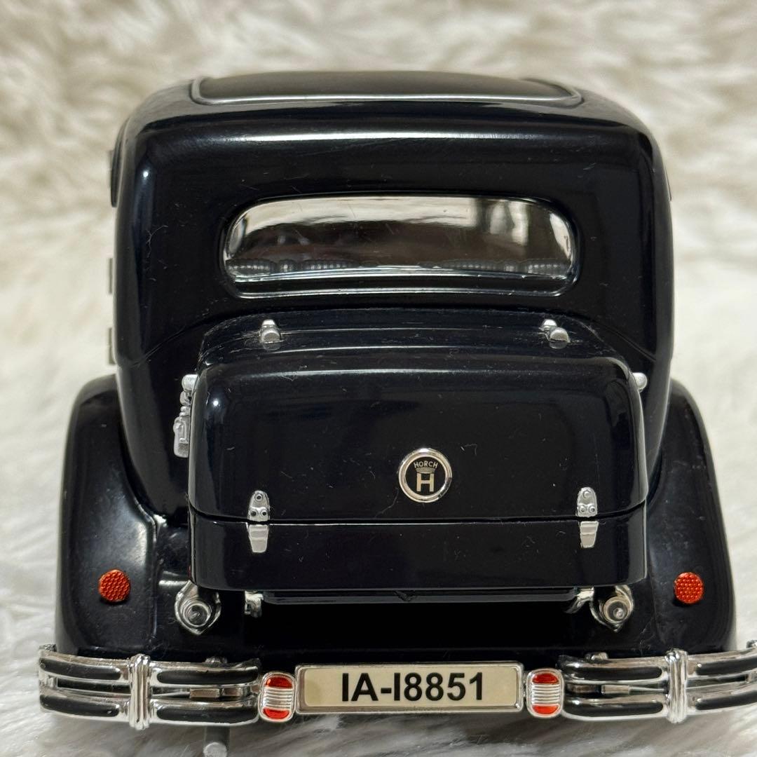 自動車模型 アメリカン HORCH 851 Pullman 1935 1/18