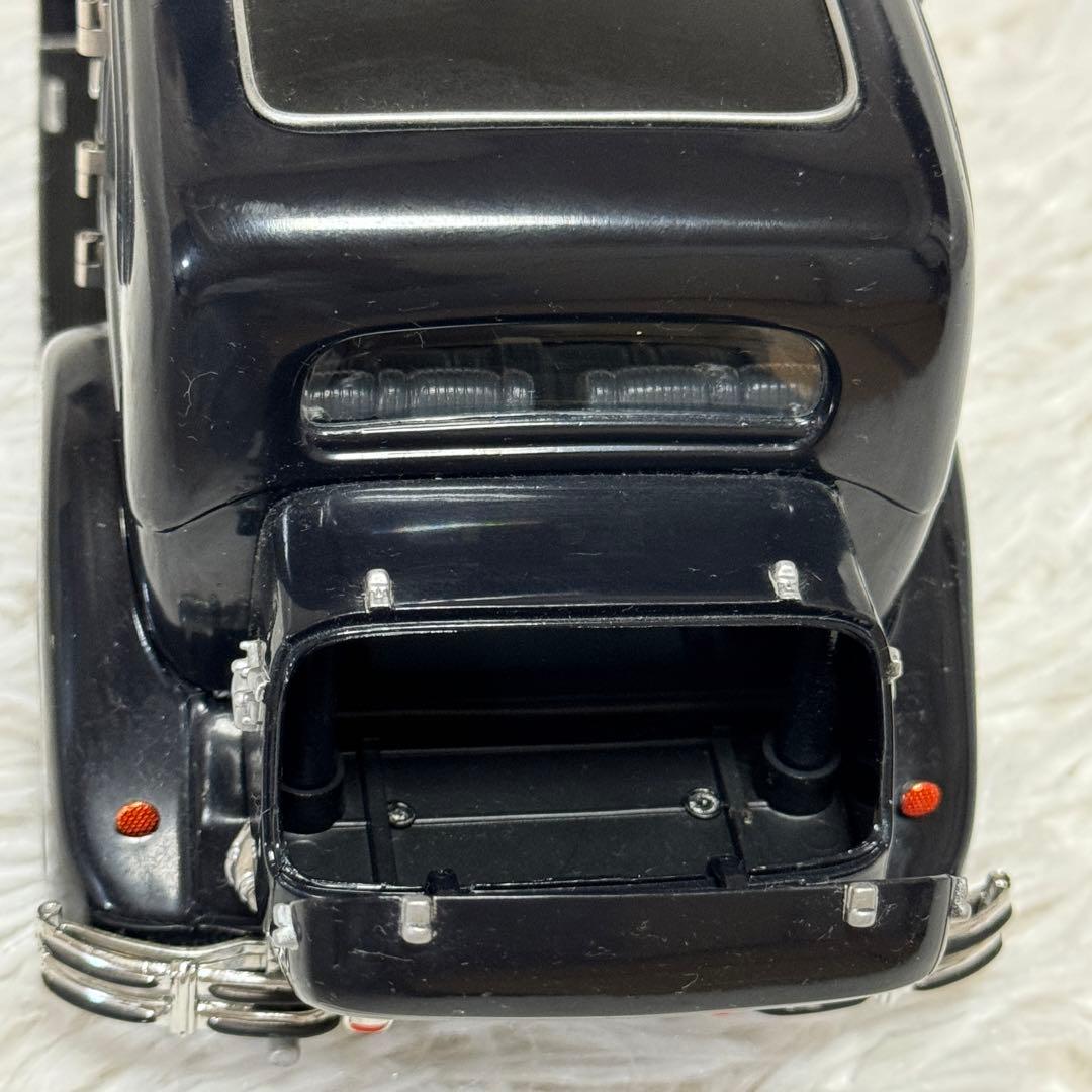 自動車模型 アメリカン HORCH 851 Pullman 1935 1/18