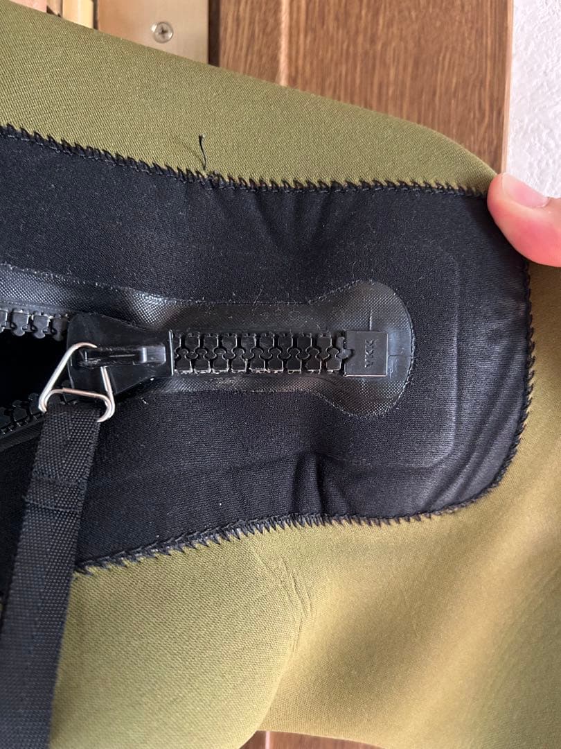 ドライスーツ mellow