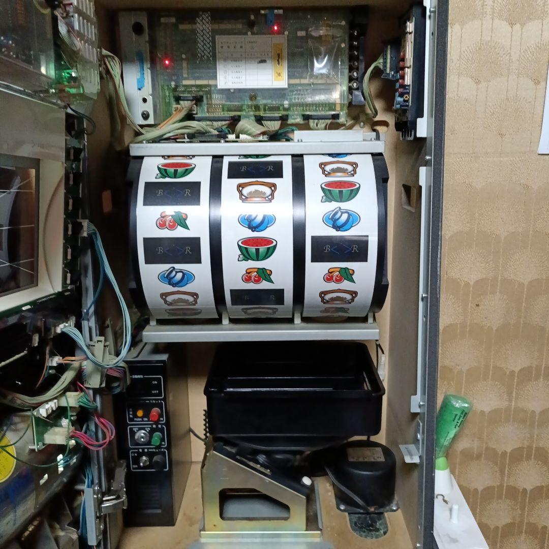 3*n様 パチスロ実機　Nights 　ナイツ　4号機　メダル仕様　メダル120