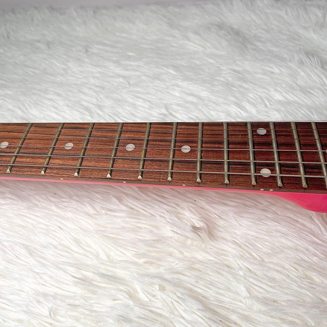 K Garage フライングV ピンク ミニギター 9V電池式