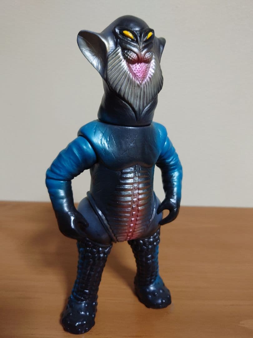 ベアモデル　ソフビ　メフィラス星人２代目　ウルトラマンタロウ