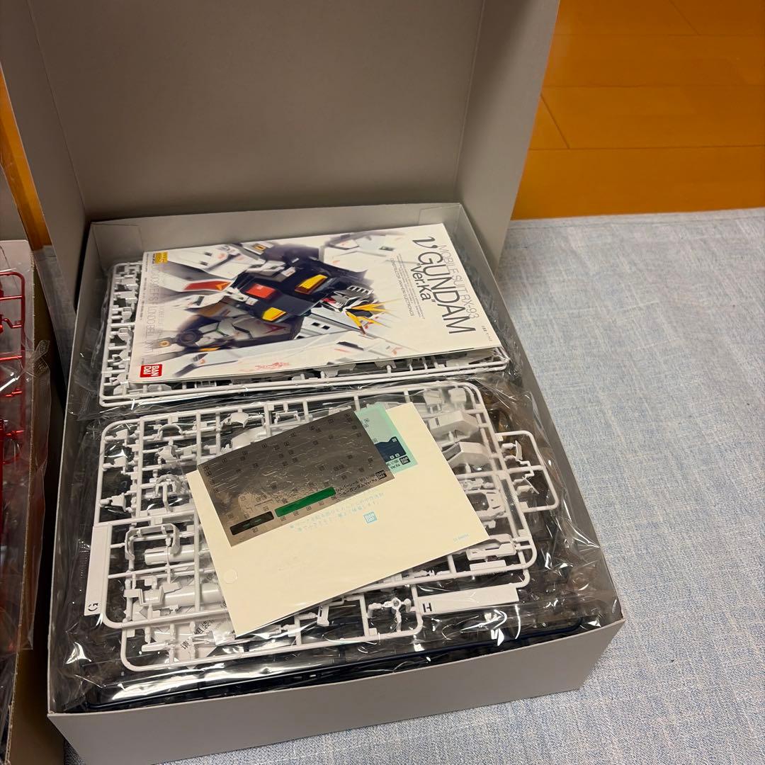 MGサザビー Ver.Kaスペシャルコーティング&Ver.Ka ニューガンダム