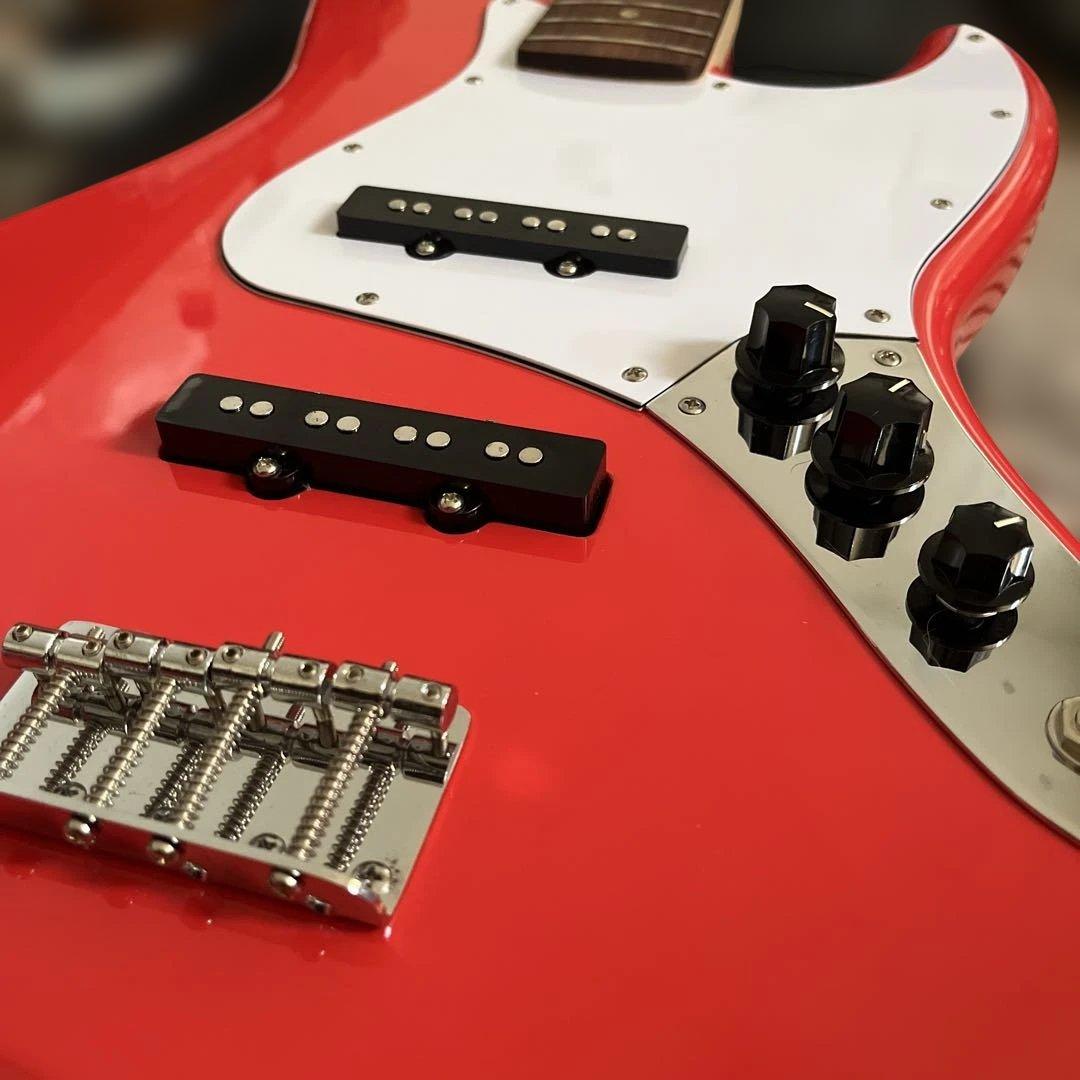 美品動作良好Squire by fender Affinity ジャズベース