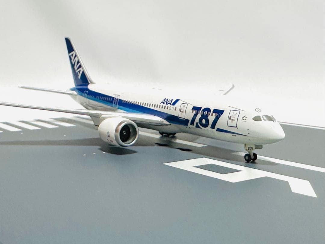 ANA 1/400 Boeing 787-8 全日空商事 NH40068