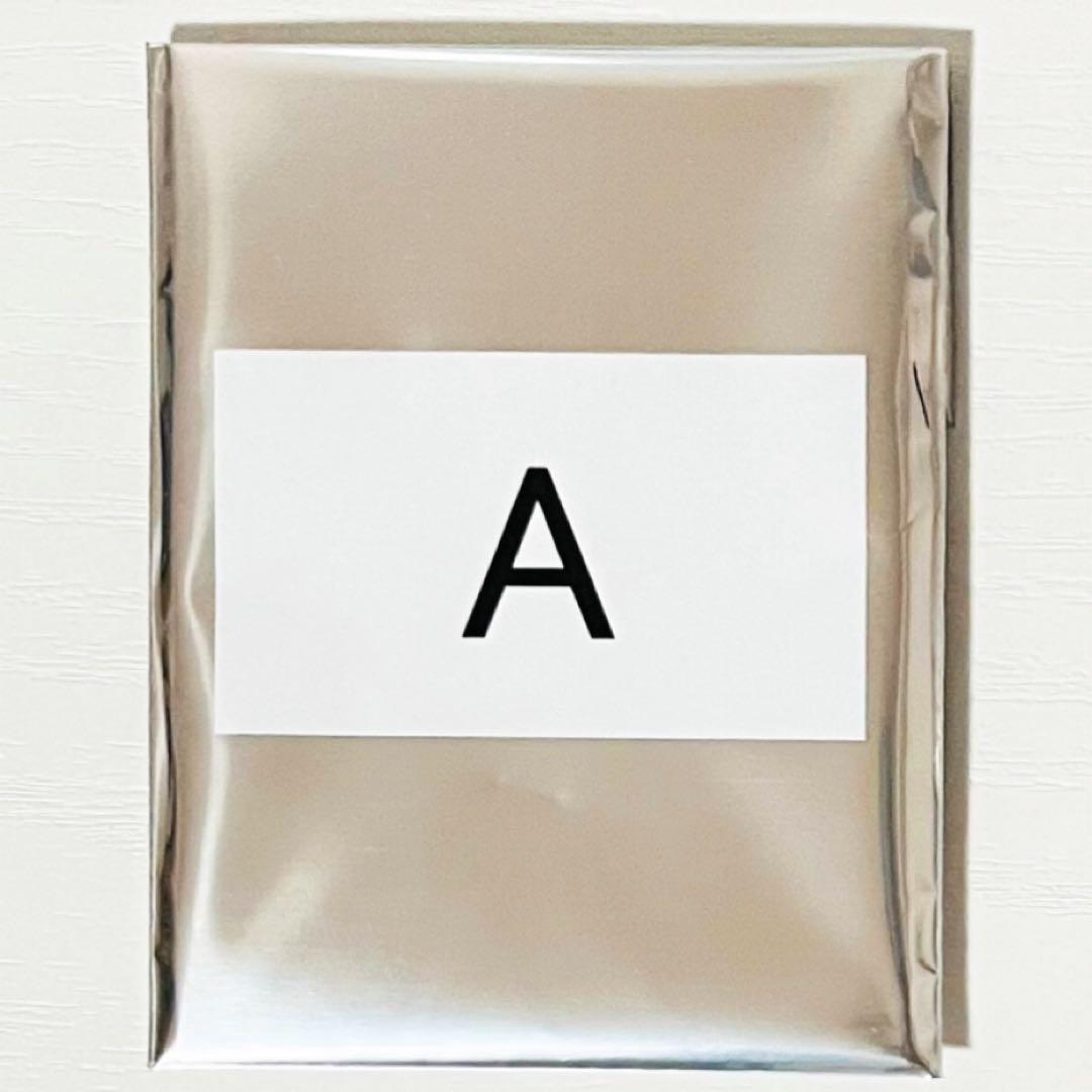 新品★ブルーロック【我牙丸吟】アニカフェ★プレートバッジ