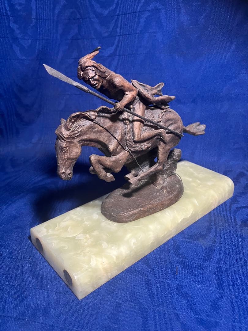 The Cheyenne 騎馬像 フレデリックレミントン