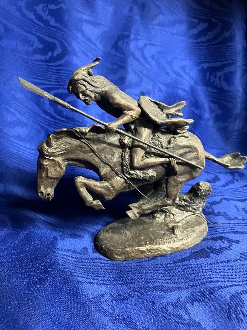 The Cheyenne 騎馬像 フレデリックレミントン