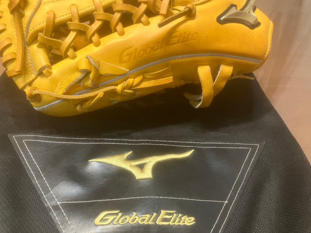 Mizuno Global Elite 軟式グローブ イエロー　左用