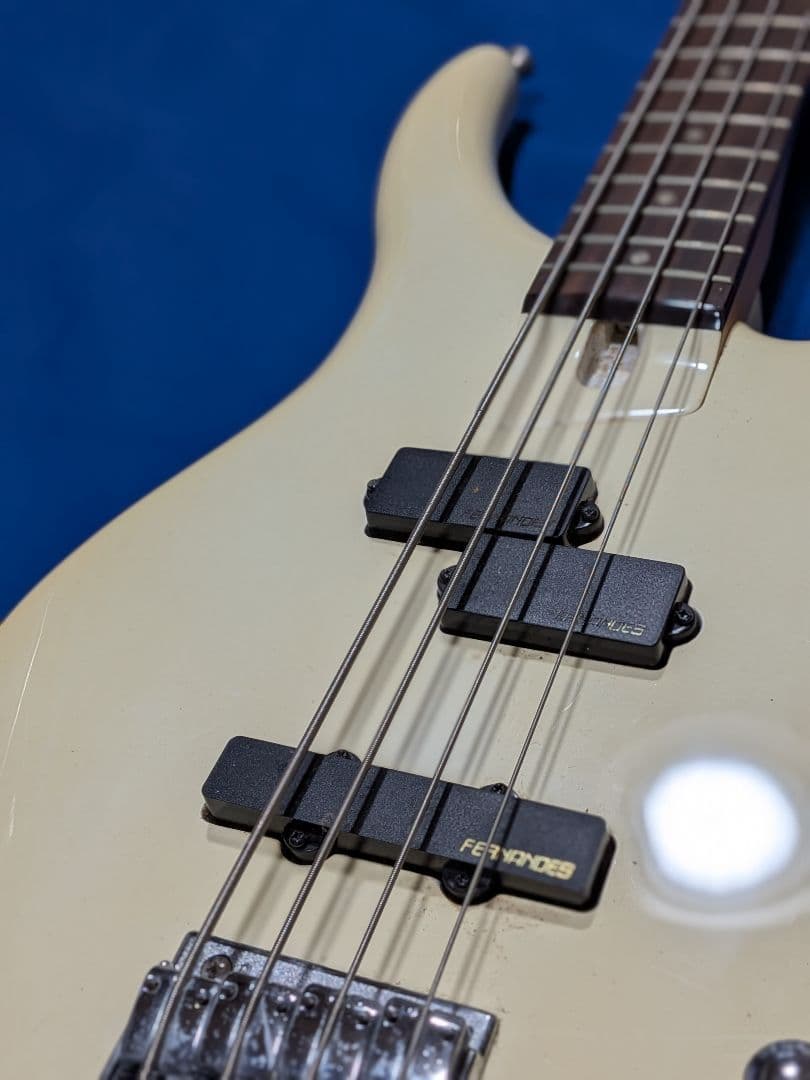 FERNANDES エレキベース 4弦 アイボリー