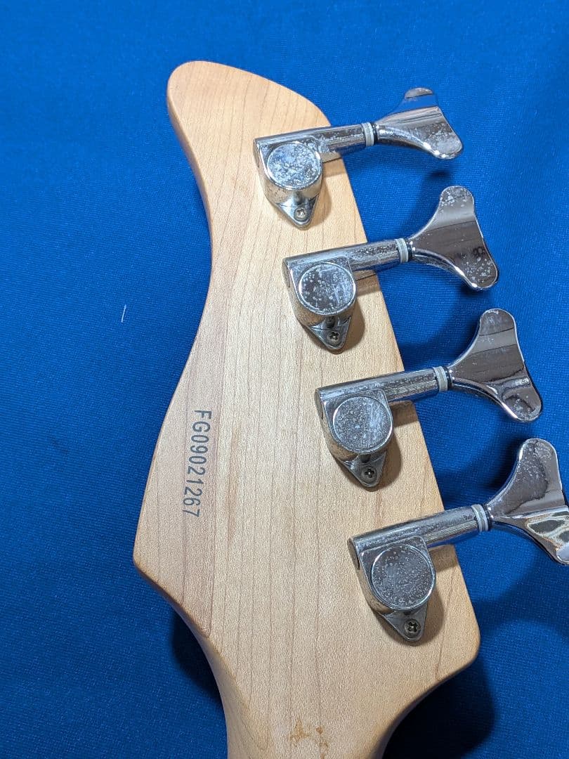 FERNANDES エレキベース 4弦 アイボリー