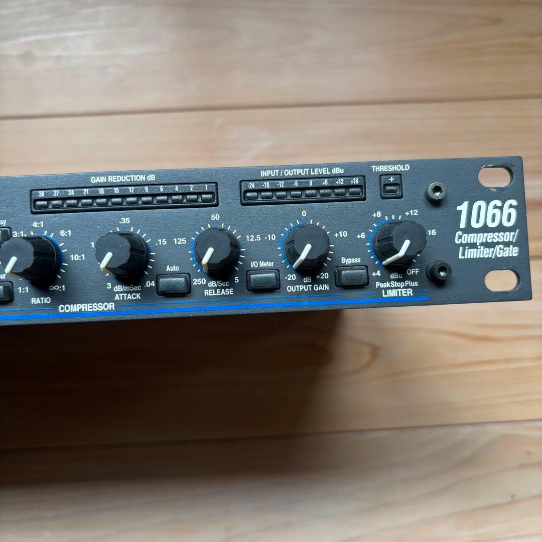 dbx 1066 2chコンプレッサー/リミッター/ゲート　元箱付　動作確認済