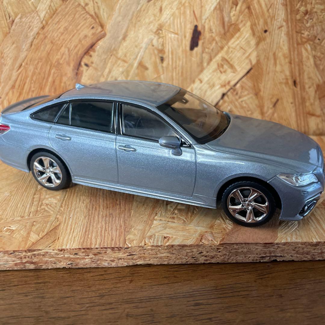 トヨタ非売品カラーサンプル クラウンRS Advance ミニカー
