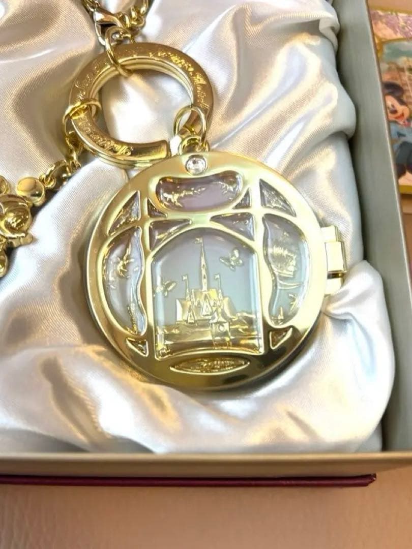 ファンタジースプリングスＨグランドシャトー宿泊者スペシャルキーホルダー&Ｅバッグ